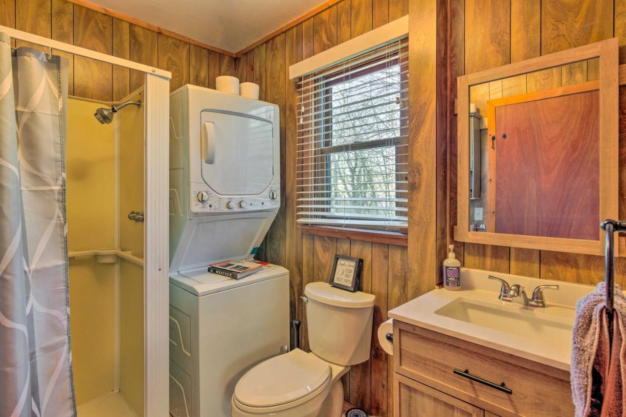 Peaceful Spruce Pine Cabin On 8 Acres With 2 Decks! Εξωτερικό φωτογραφία