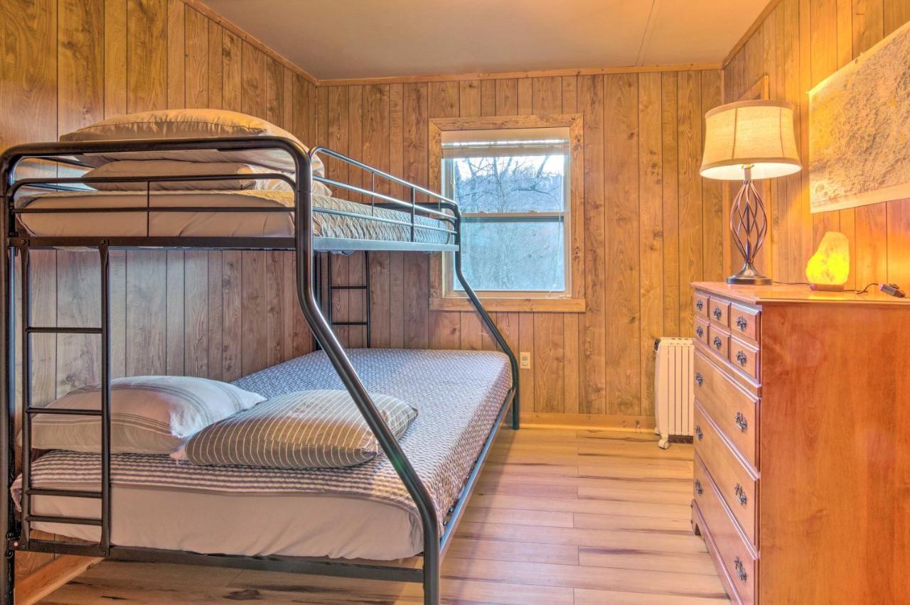 Peaceful Spruce Pine Cabin On 8 Acres With 2 Decks! Εξωτερικό φωτογραφία