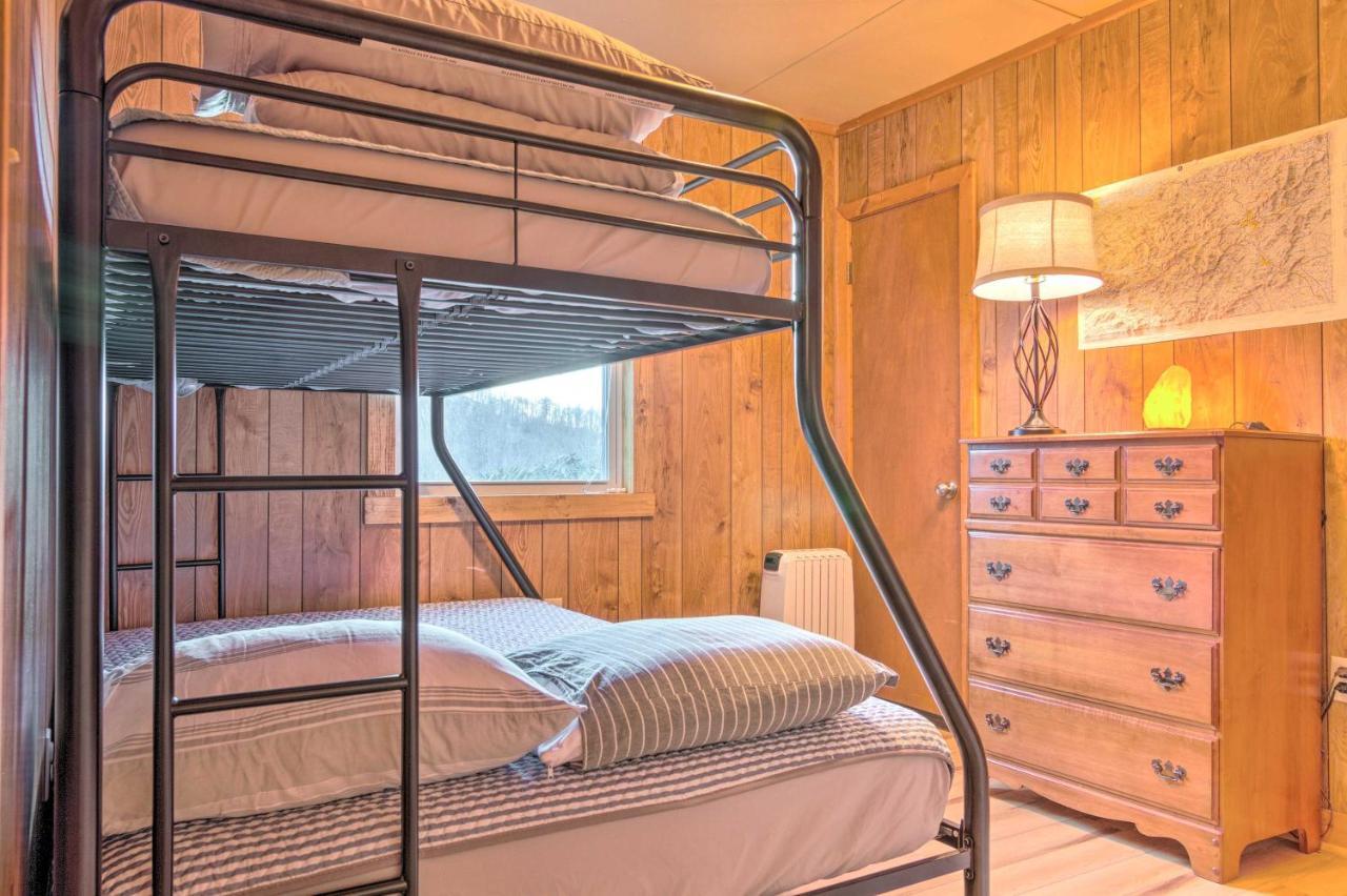 Peaceful Spruce Pine Cabin On 8 Acres With 2 Decks! Εξωτερικό φωτογραφία