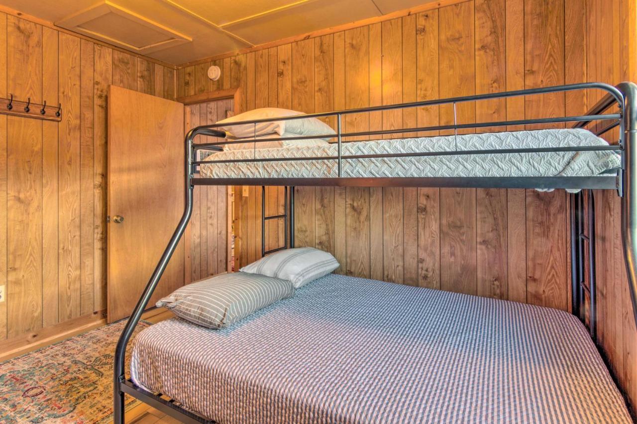 Peaceful Spruce Pine Cabin On 8 Acres With 2 Decks! Εξωτερικό φωτογραφία
